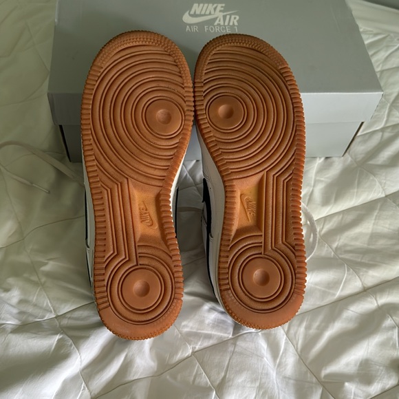 Nike Air Force 1 Low “Obsidian Gum” ‘07 - Picture 5 of 9